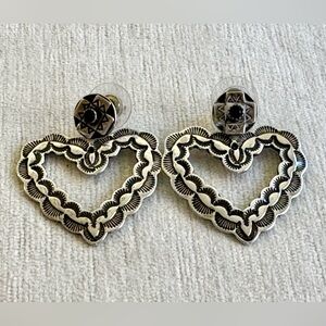 Vintage sterling silver and onyx heart earrings